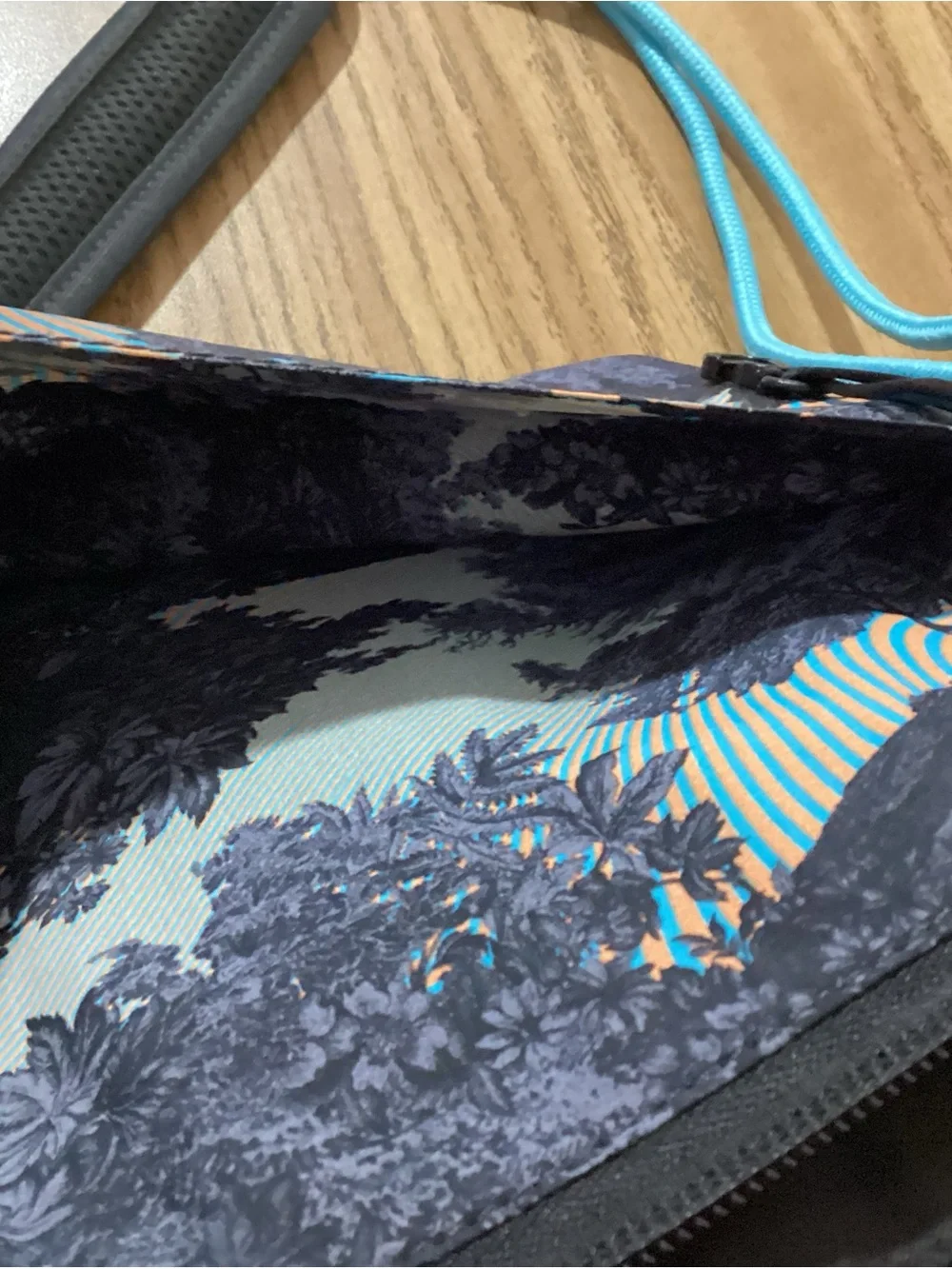 Lululemon Patch Logo Crossbody